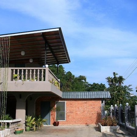 Morning Glory Guest House クチン エクステリア 写真
